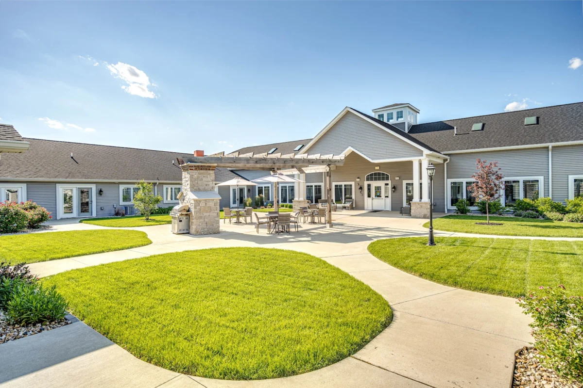 Villas of Holly Brook Assisted Living: Washington, IL — Assisted Living in Washington, Illinois